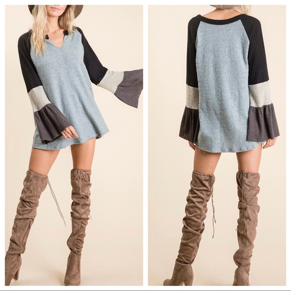 ✨LAST ONE✨BOHO COLOR BLOCK BELL SLEEVES TOP - Picture 5 of 9